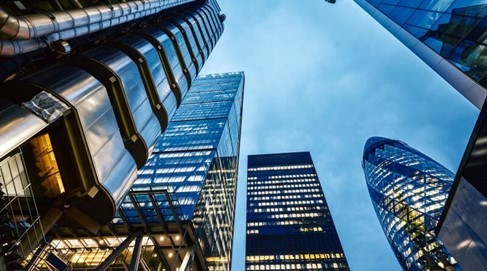 UK Real Estate & Megafunds