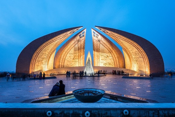 Pakistan Goes Digital!