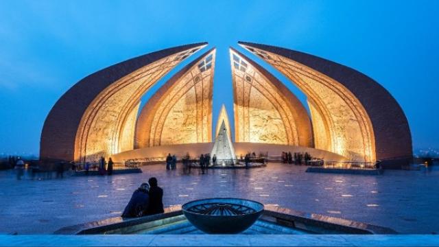 Pakistan Goes Digital!
